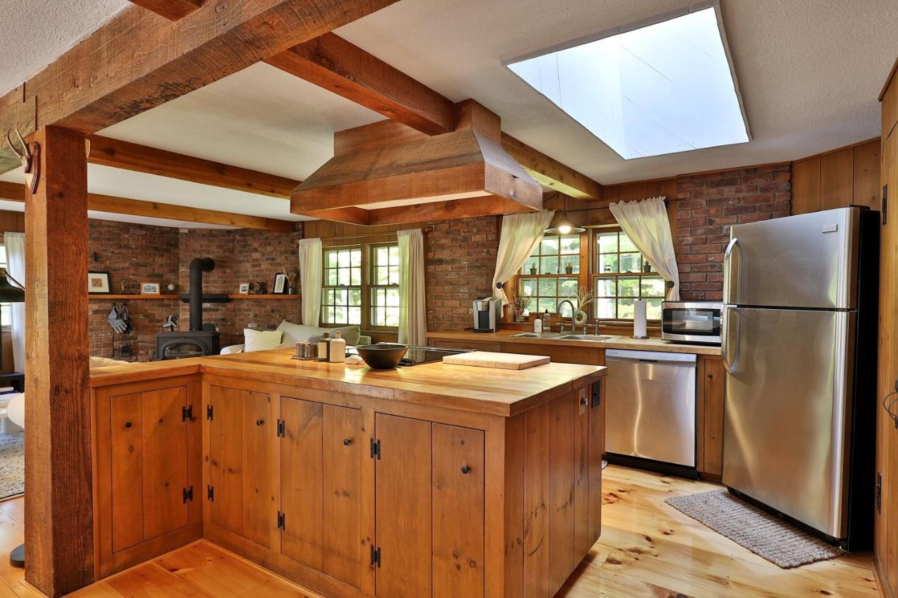 Forest Mountain Escape- Beautiful Mountaintop Escape In Mendon, Vt, 20 Min To Killington 14 To Pico, Home ภายนอก รูปภาพ