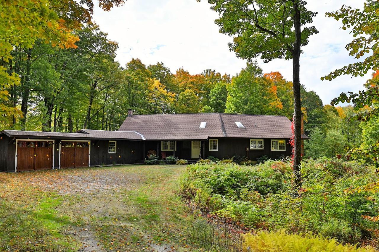 Forest Mountain Escape- Beautiful Mountaintop Escape In Mendon, Vt, 20 Min To Killington 14 To Pico, Home ภายนอก รูปภาพ